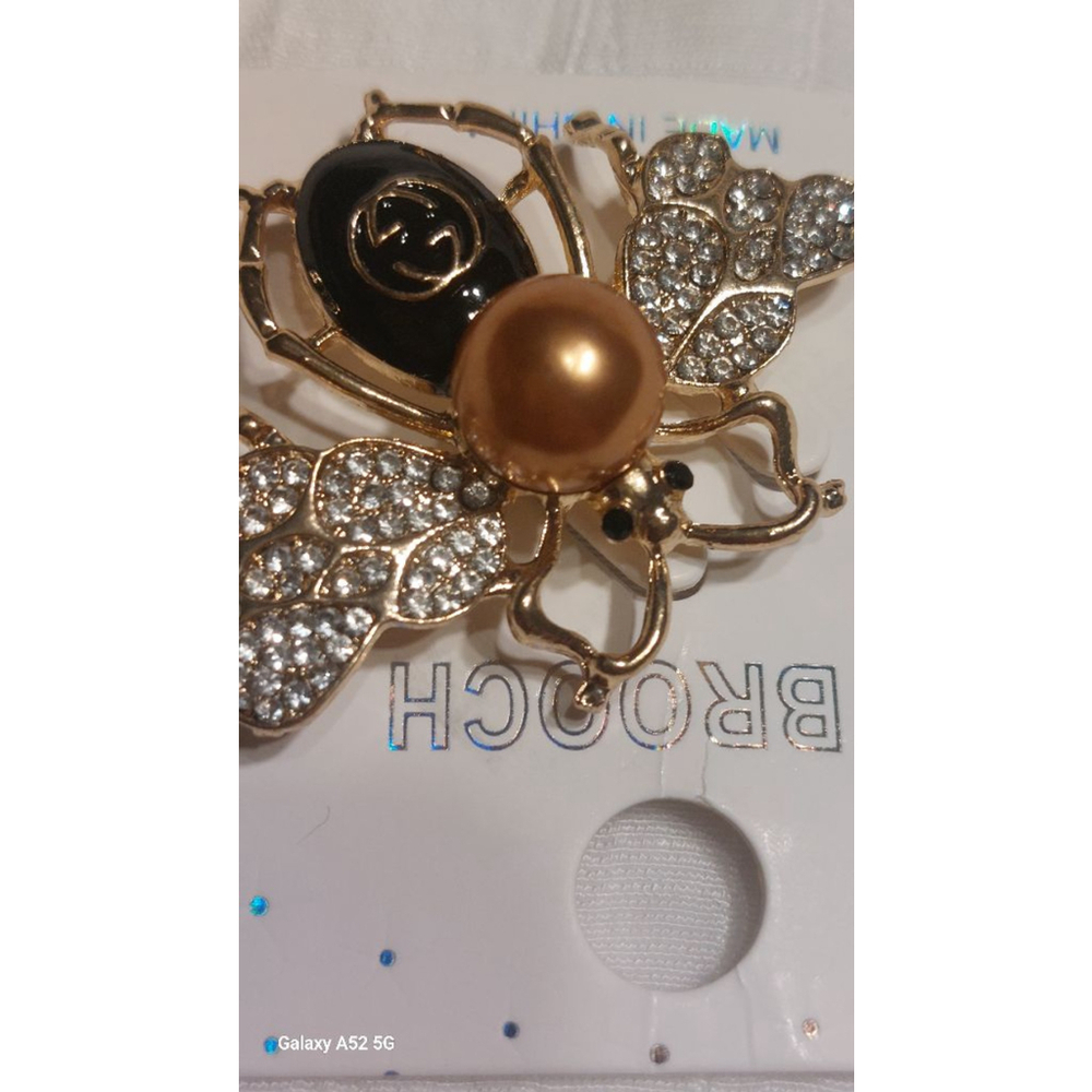 Gorgeous Gold & Black Bee Brooch